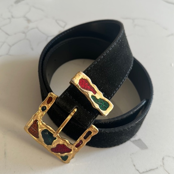 Off-White ladies 38” Arrow belt H25 Monogram belt display picture 2